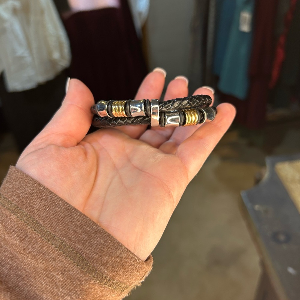 Elegant Black and Gold Women's Bracelet